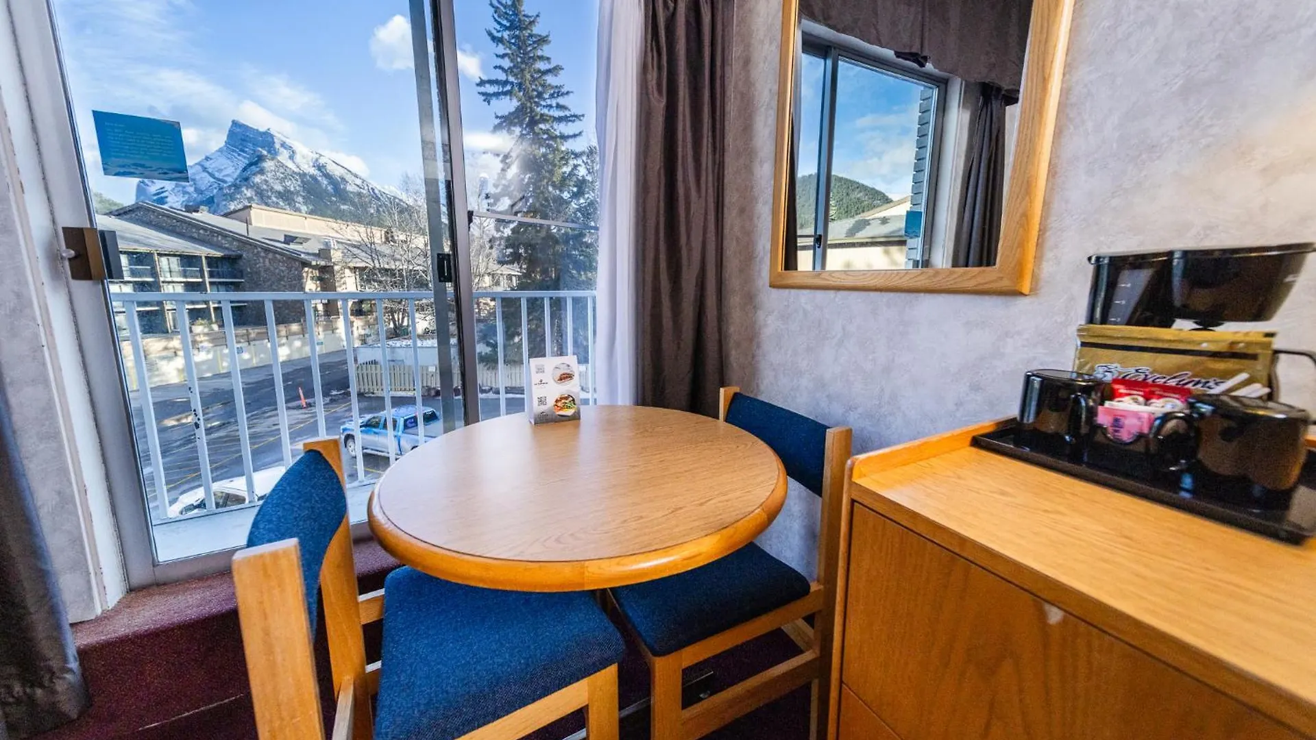 Bow View Lodge Banff Hotel