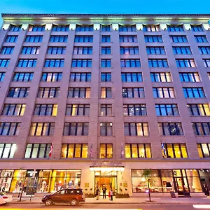 **** Hotel Le Square Phillips & Kanada